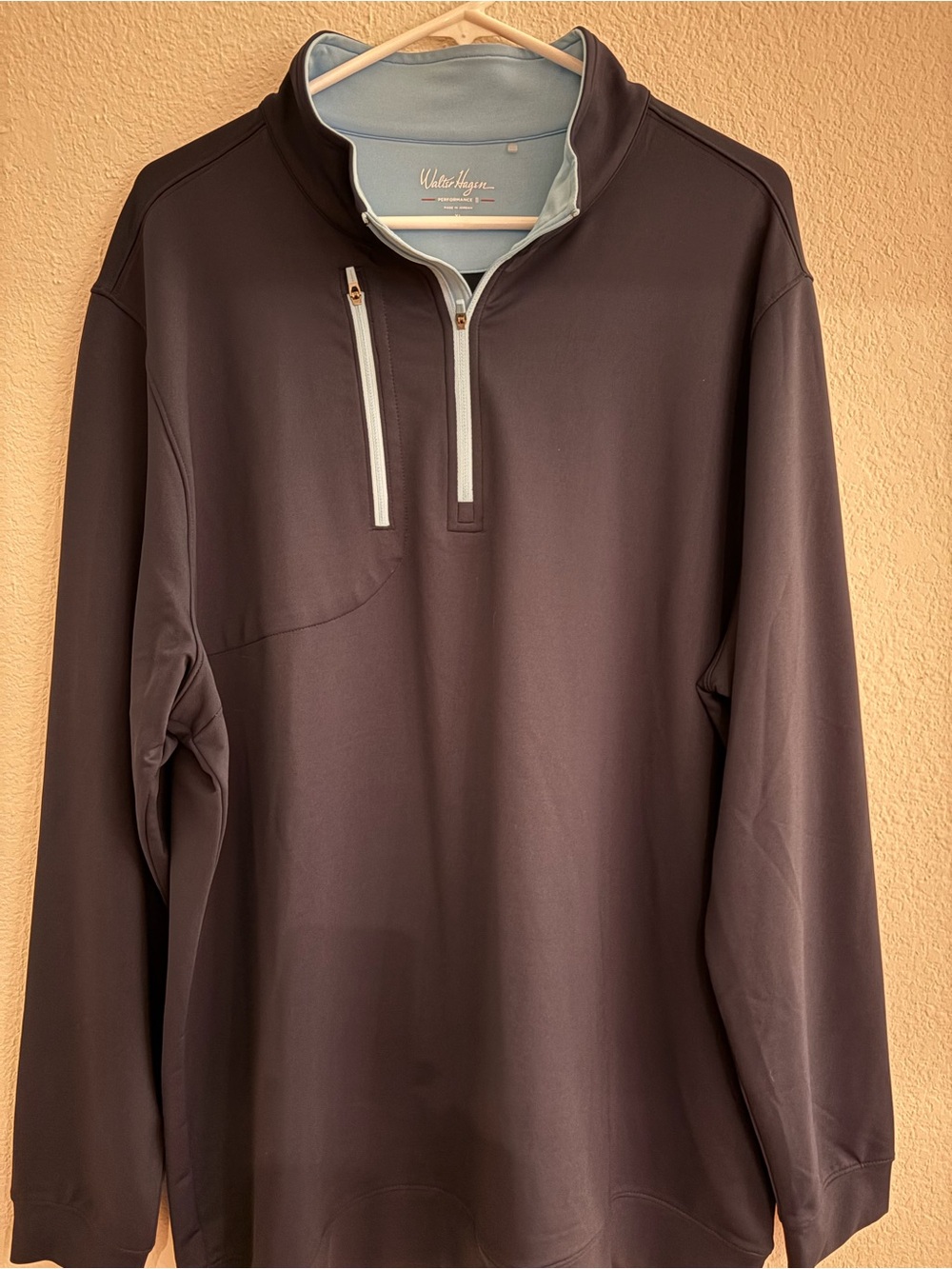 Walter Hagen Men's Navy Blue Quarter-Zip Pullover
